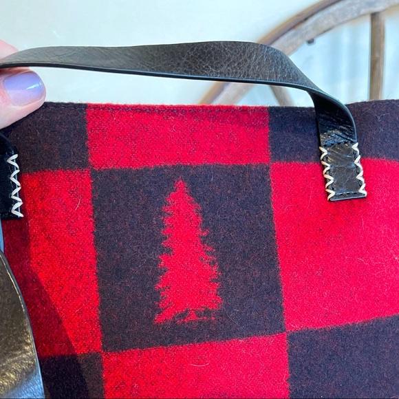 PENDLETON Red Black Buffalo Wool Bag w/ Woodland Design Leather Straps USA NEW!! - Picture 11 of 12